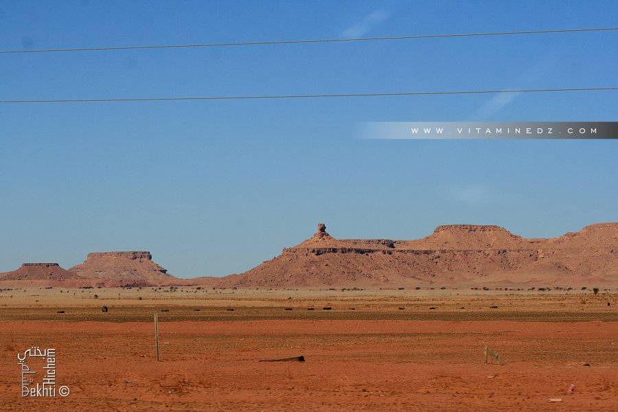 Canyons sur la route de Abadla (wilaya de Béchar)