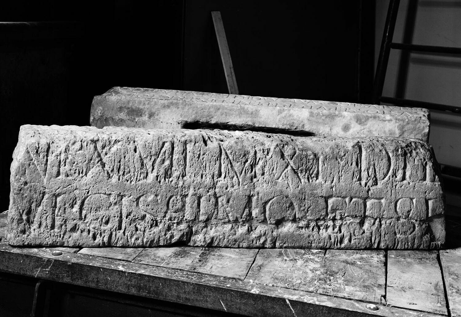 Inscription ; élément d'architecture