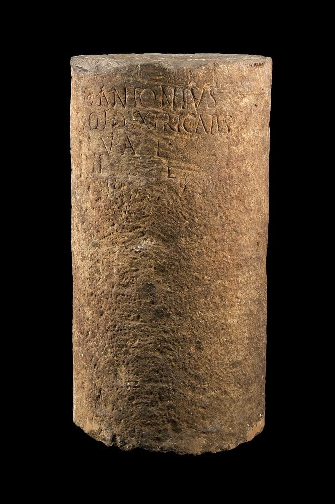 Inscription ; tambour de colonne