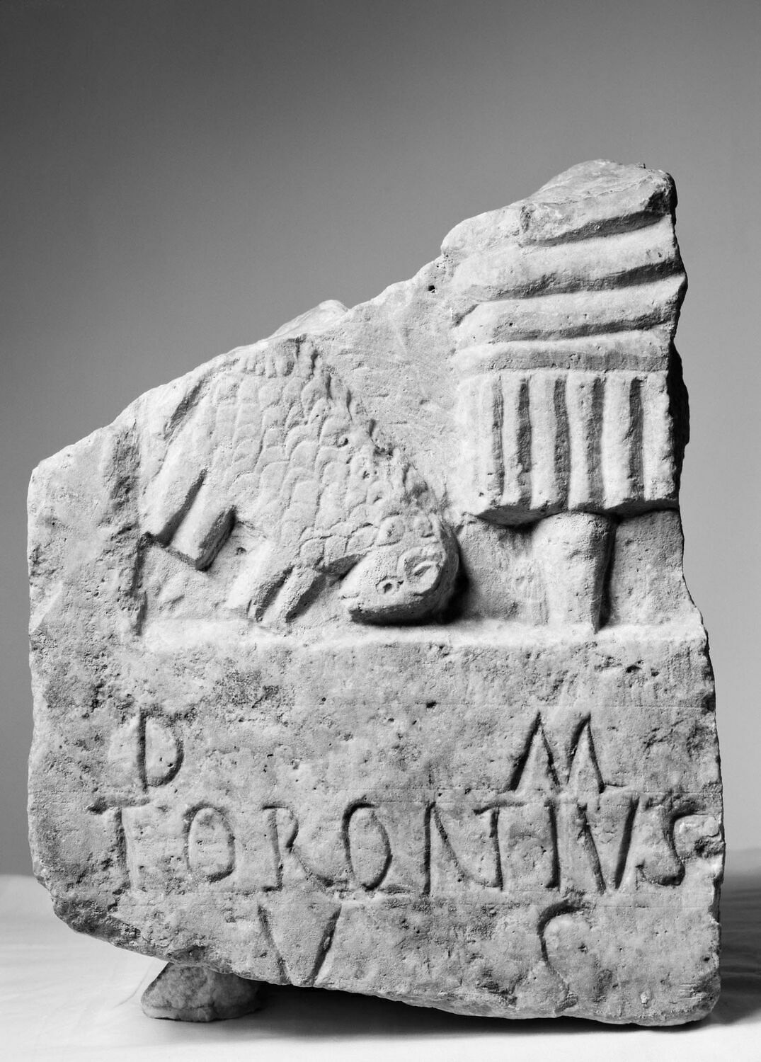 Stèle ; inscription