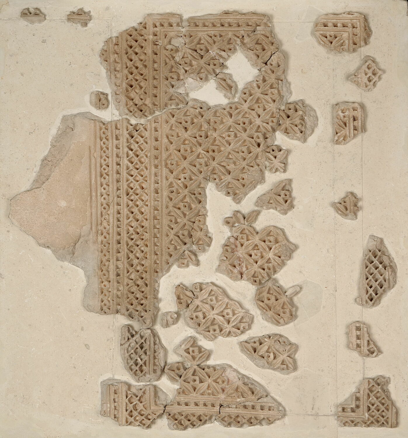 Panneaux à décor géométrique