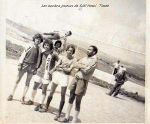 Les anciens joueurs de Sidi Hosni . Tiaret