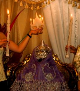 Lumière sur la jeune mariée