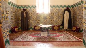 لباس تقليدي.