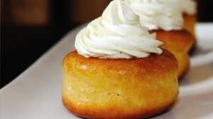 Baba à la chantilly