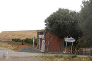 Arrêt de bus en construction sur la RN101