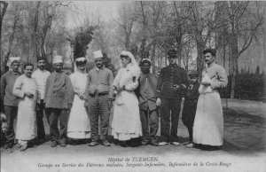 Ancienne photo du personnel infirmier l'Hôpital de Tlemcen (durant la colonisation française)