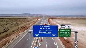 فتح المنفذ إلى الطريق السيار شرق غرب جهة غليزان