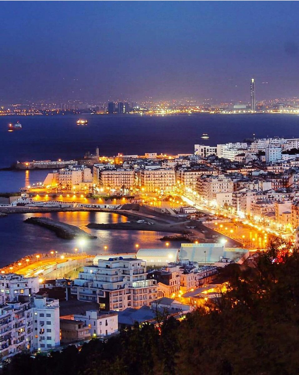 alger-by-night- another view