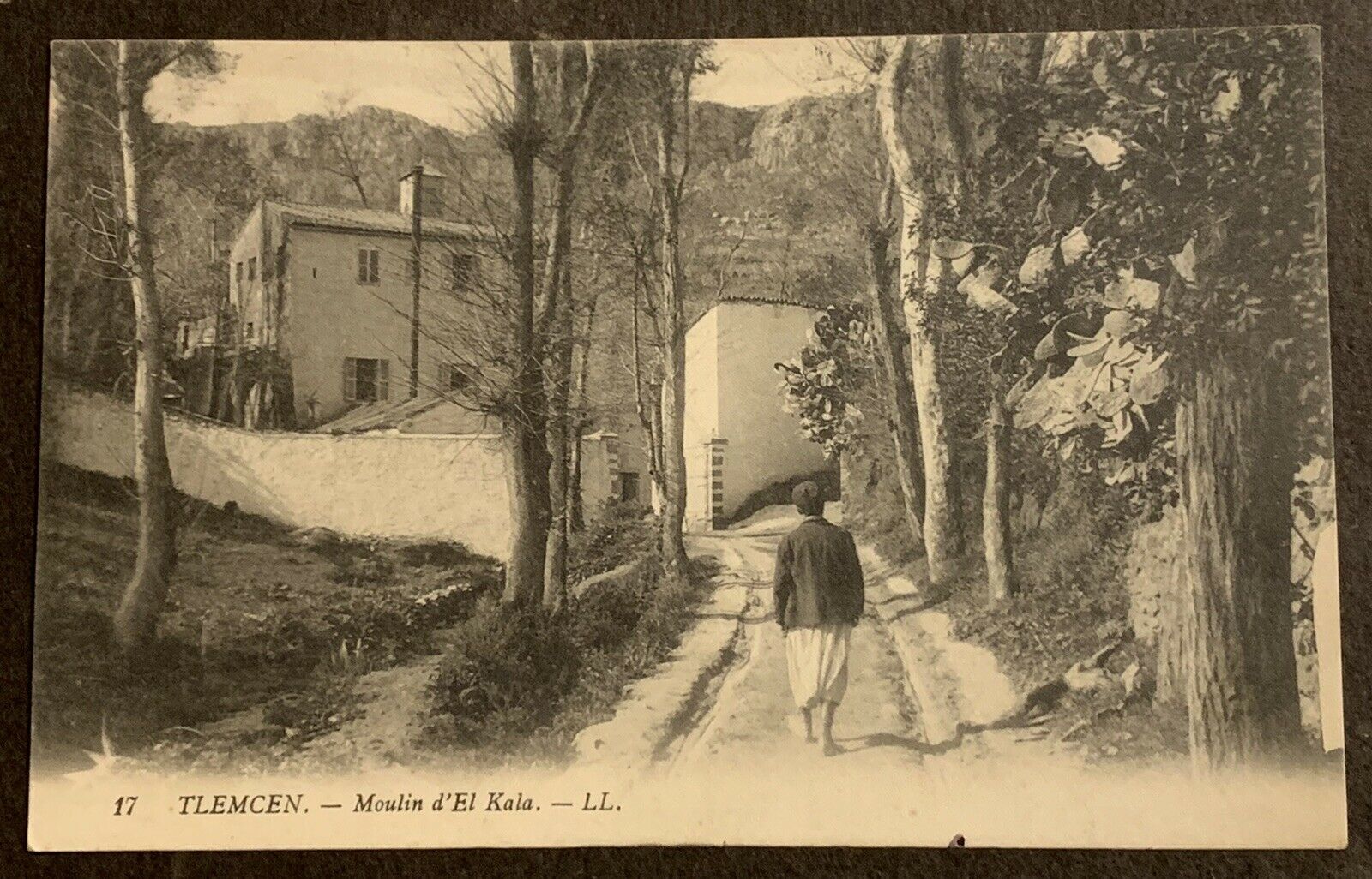 Vieille photo de l'entrée du Moulin d'El Kalaa