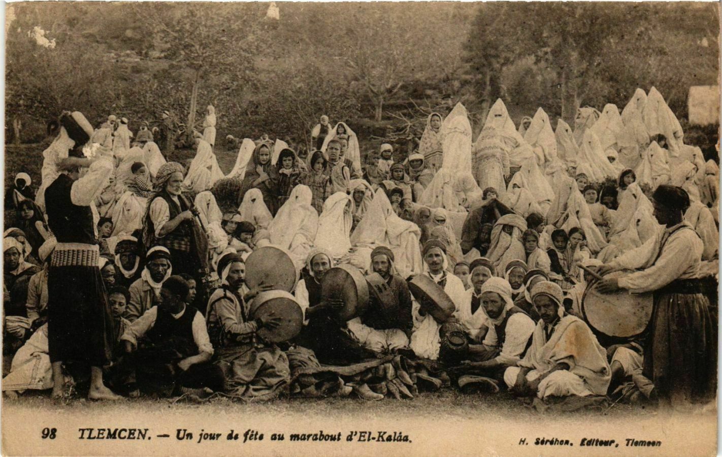 Tlemcen : jour de fête au marabout d'El Kalaa