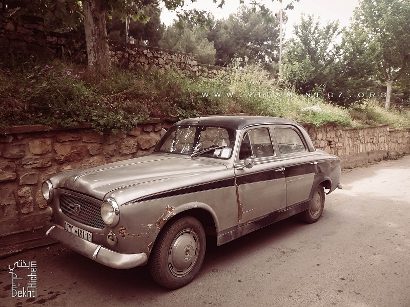 Voiture ancienne : Peugeot 403 Année 1961