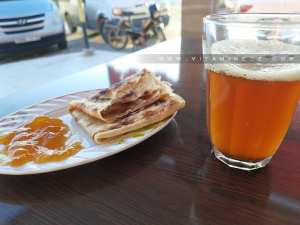 Très bon thé et Msemmen à Hammam Boughrara