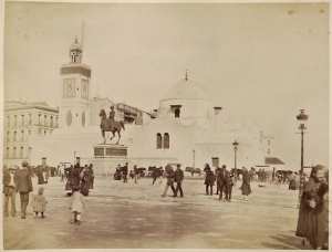 Alger. La place du Gouvernement (Image de propagande coloniale)