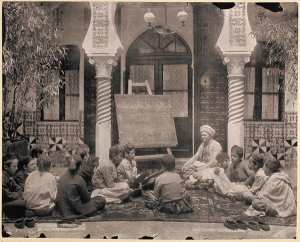 Alger. Une école arabe (Image de propagande coloniale)