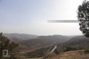 Photo de la montagne et par de Yembou