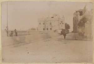 [Alger]. Le tramway à vapeur (Image de propagande coloniale)