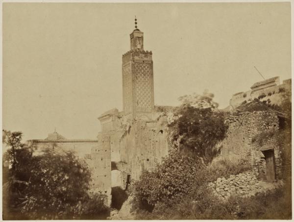 Mosquée du village sacré de Bou-Médine (Image de propagande coloniale)