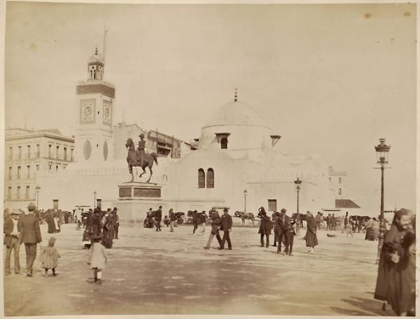 Alger. La place du Gouvernement (Image de propagande coloniale)