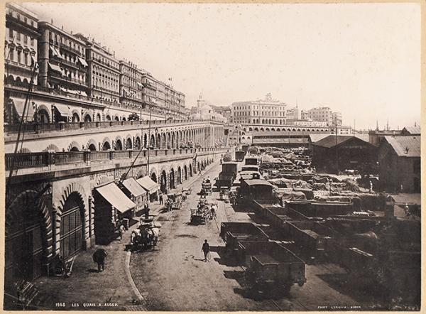 Les quais à Alger (Image de propagande coloniale)