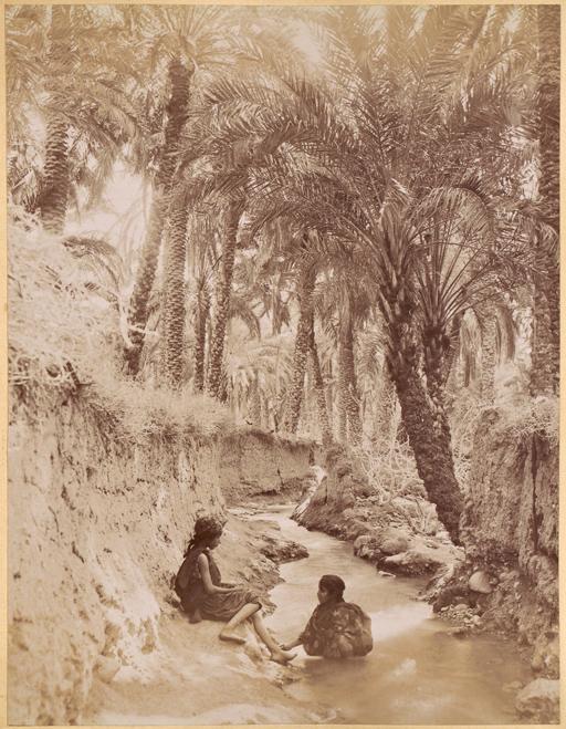 [Dans le Vieux-Biskra : enfants] (Image de propagande coloniale)