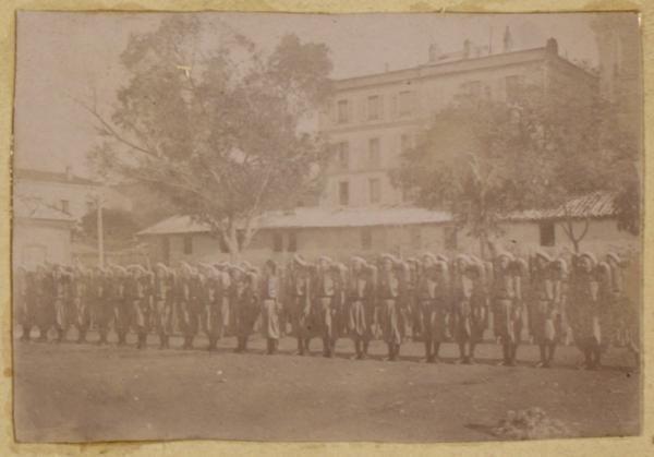 La 3è Cie [la 3ème compagnie] : lieutenant Alleg (Image de propagande coloniale)