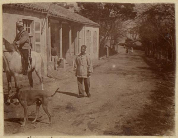 Dellys. Le cercle militaire : capitaine Carlhian (Image de propagande coloniale)