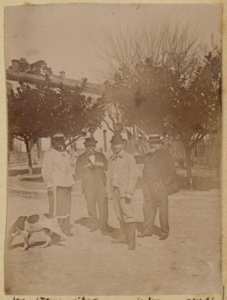 Dellys. Stop (chien), capitaine Taupin, capitaine Birot [Lenher'] (Image de propagande coloniale)