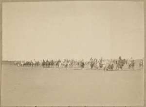 En attendant le commandant militaire (Image de propagande coloniale)