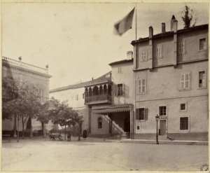 [Constantine. Galerie du palais du bey de Constantine, siège de la division militaire - vue extérieure] (Image de propagande coloniale)