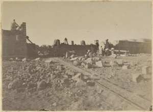 [Construction du Fort Lallemand par la colonne du capitaine Pujat] (Image de propagande coloniale)