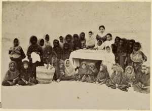 [Filles du sud algérien '] (Image de propagande coloniale)