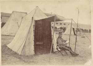 Commandant Belhade du 1er spahis. Djelfa 1888 (Image de propagande coloniale)