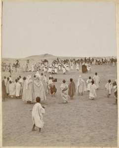 Fantasia à pied par le maghzen d'In Salah novembre 1901 (Image de propagande coloniale)