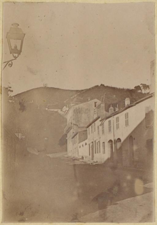 Dellys. Quartier de la marine : marabout de Sidi Souzan [Soussan] (Image de propagande coloniale)