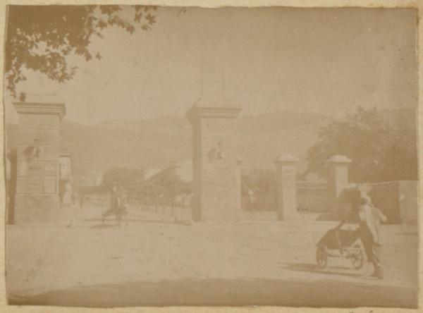 Blida. Bab-er-Sebt (Image de propagande coloniale)