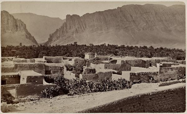 Sortie sud du défilé d'El Kantara (Image de propagande coloniale)