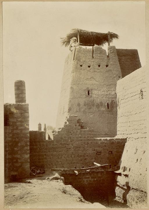 Timini. Cour de la casba (Image de propagande coloniale)