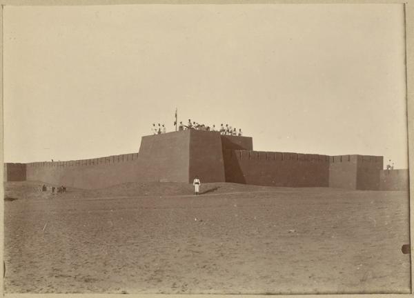 In Salah. Le réduit (Image de propagande coloniale)