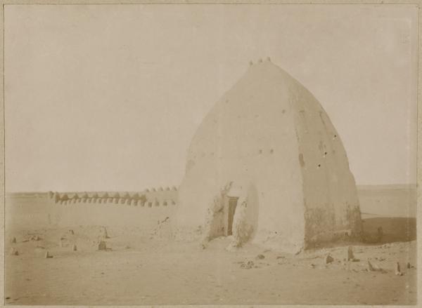 Reggan. Tombeau de Si-Eddin (Image de propagande coloniale)