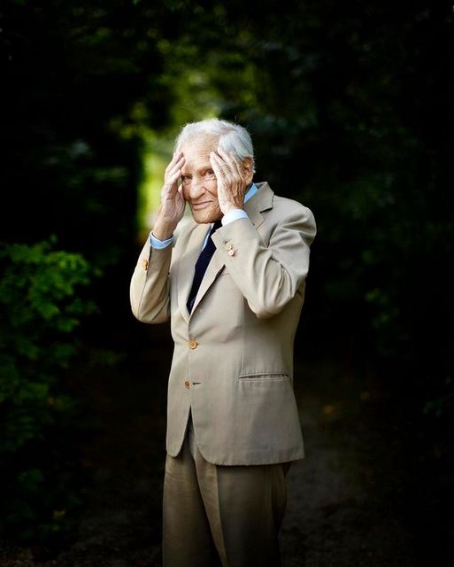 C’est une chose étrange à la fin que le Monde