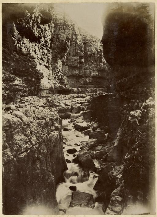 [Constantine : gorges du Rhummel] (Image de propagande coloniale)