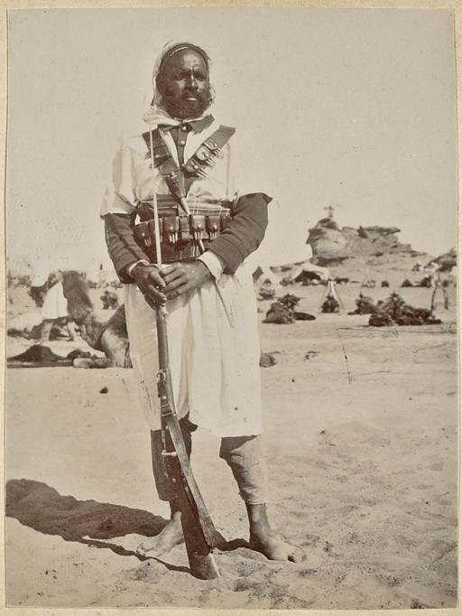 Spahis sahariens (Image de propagande coloniale)