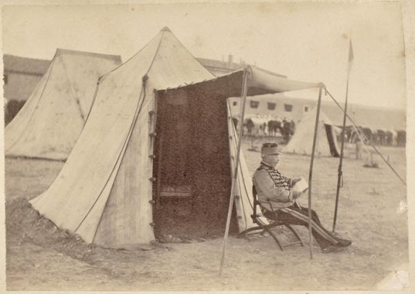 Commandant Belhade du 1er spahis. Djelfa 1888 (Image de propagande coloniale)