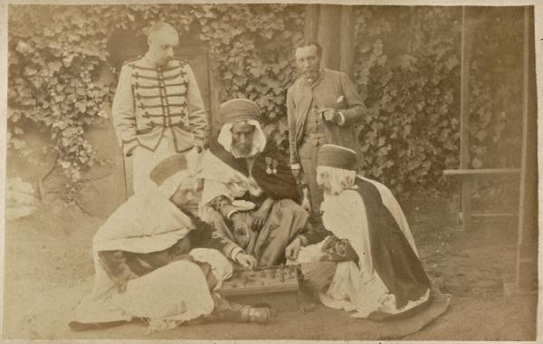 Lieutenants Ben Zaïan, Laperrine et Noël 1889 (Image de propagande coloniale)