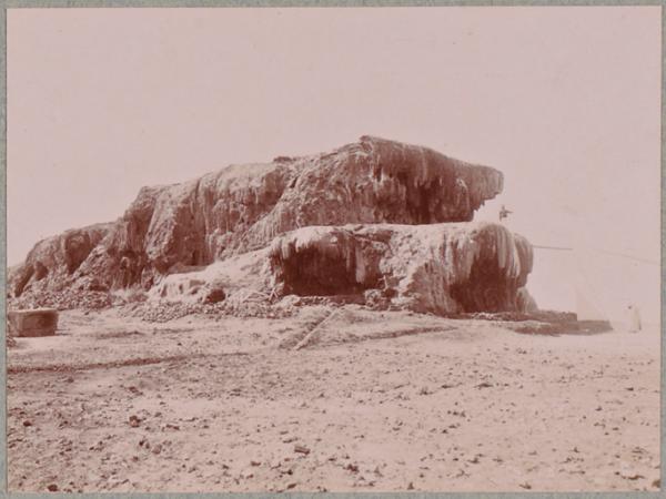 Bou-Hadjar. le rocher de la source (Image de propagande coloniale)