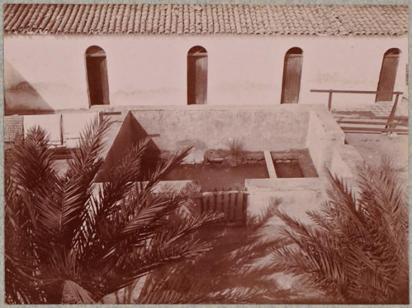 Hammam-Salahin. La source (Image de propagande coloniale)