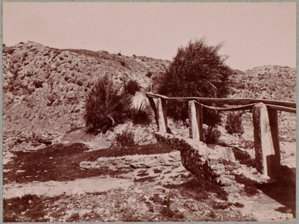 Bou-Hanifia : la même source vue de face (Image de propagande coloniale)