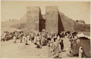 Tebessa. La porte de Salomon (Image de propagande coloniale)