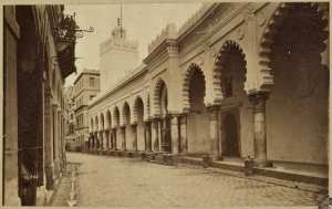 [Mosquée Djamaâ el-Kébir, rue de la Marine à Alger] (Image de propagande coloniale)